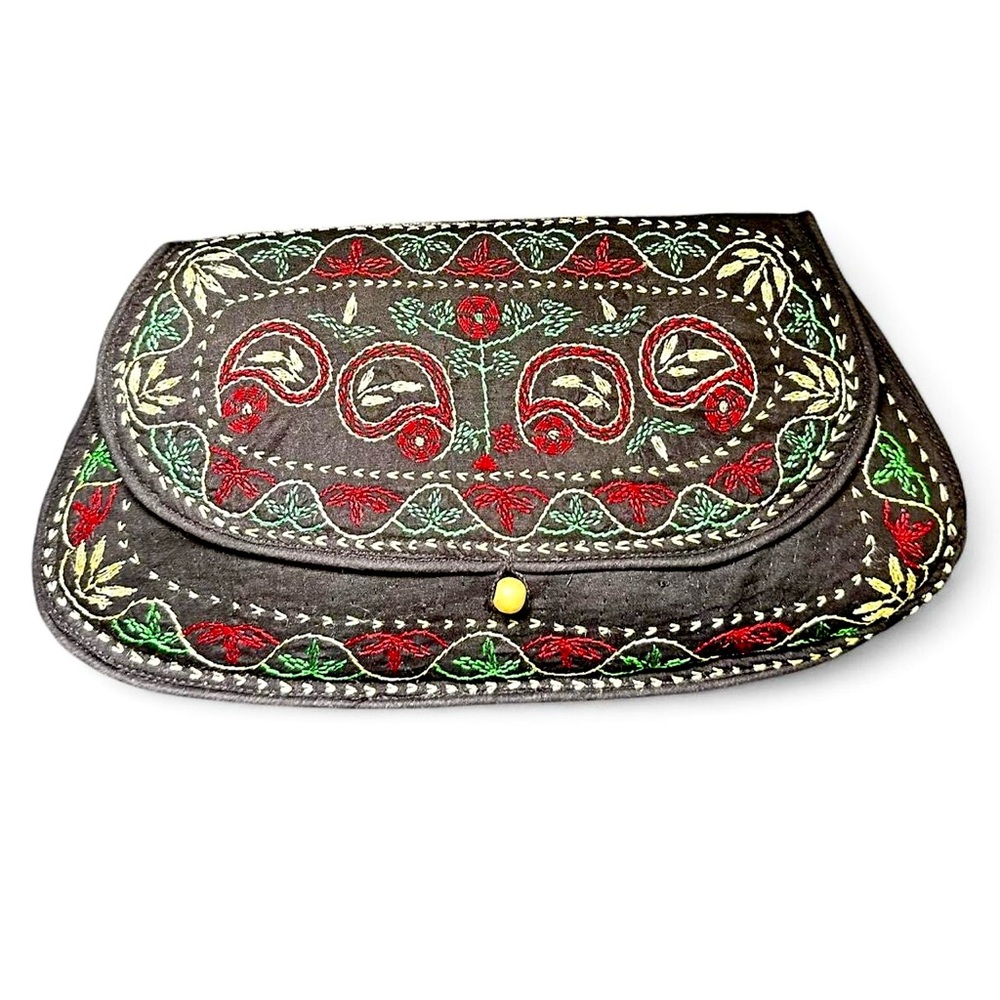 Vintage ethnic colorful embroidered paisley floral needlepoint pattern clutch